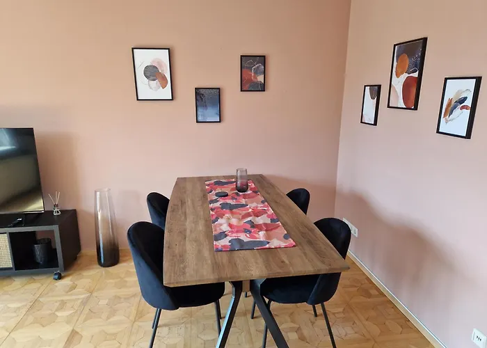 公寓 Comfortable And Ideal For Frankfurt And Surrounding Area 墨菲尔登-瓦尔多夫